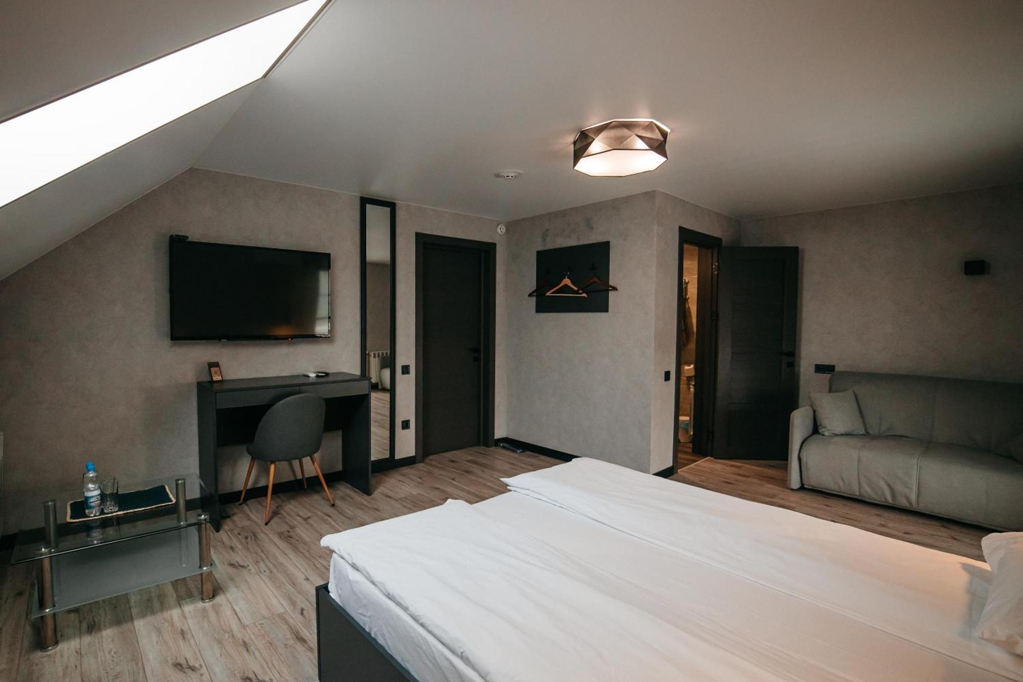 Bastion Motel Samostrely Екстериор снимка