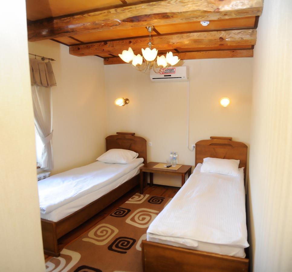 Bastion Motel Samostrely Екстериор снимка